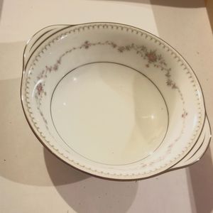 Noritake lugged cereal bowl